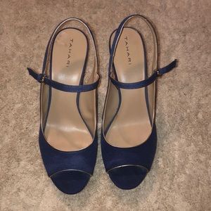 Blue tahari platforms